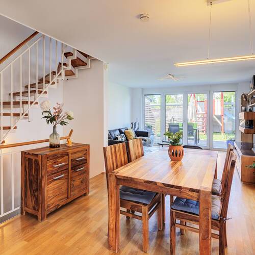 テラスハウス角住宅 部屋数 5 部屋 | Karlsfeld | 14478