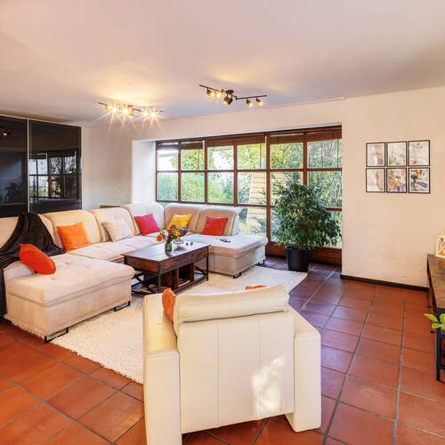 セミ・デタッチド・ハウス（一戸建てを二つに分けた家屋） 部屋数 6.5 部屋 | ミュンヘン-Obersendling | 14567