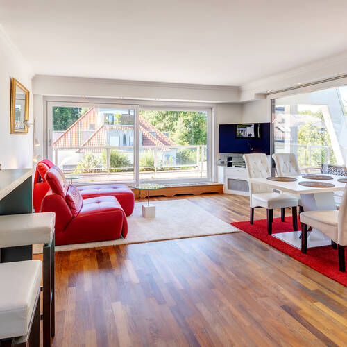 アティック・フラット（屋根裏） 部屋数 2.5 部屋 | ミュンヘン-Harlaching | 8181