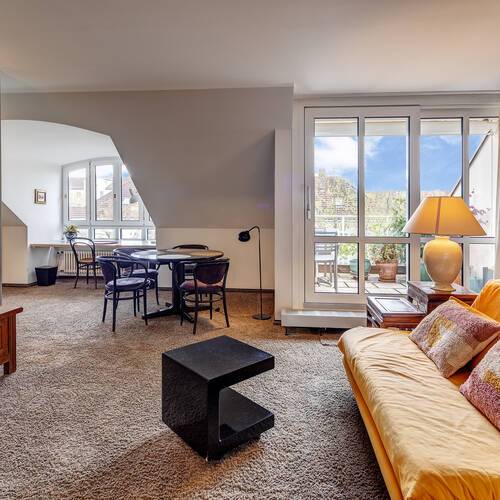 アティック・フラット（屋根裏） 部屋数 2 部屋 | ミュンヘン-Bogenhausen | 8585