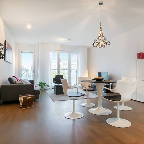 マンション 部屋数 3 部屋 | ミュンヘン-Neuhausen | 9058