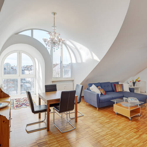 アティック・フラット（屋根裏） 部屋数 3 部屋 | Ottobrunn | 9824