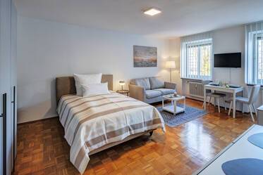 新しく家具が揃った心地よいアパート