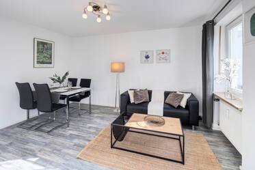 家具と設備完備の2ルーム・アパート