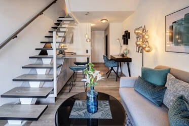 ギャラリーとルーフテラスのある賃貸アパートメント