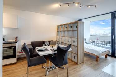 BMW近く：Schwabingのワンルームアパートでの一時滞在