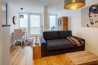 家具付 マンション 場所： Schwabing