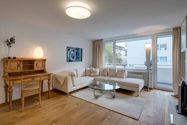 Schwabing のトップロケーションにあるモダンな 3 部屋アパートメント