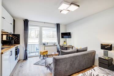 とても美しくしつらえられた マンション 場所： Moosach