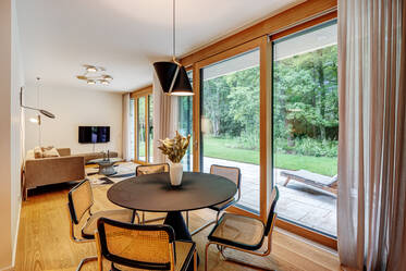 イザール川の高台に位置するプレミアムデザインアパートメント 