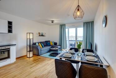 新築ビル「パルス」の初入居