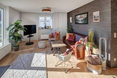 3ベッドルームの広い屋根裏アパートメント。