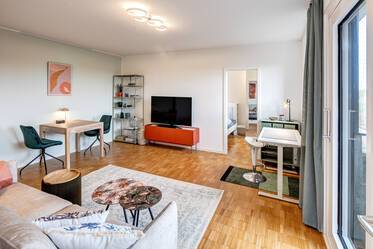 Schwabing: 新築の家具付きアパートメント。