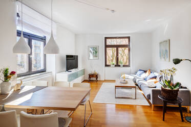 日当たりの良い歴史あるアパート、好立地で賃貸中