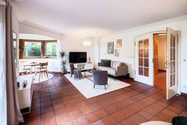 湖に直接アクセスできるセミデタッチドハウス