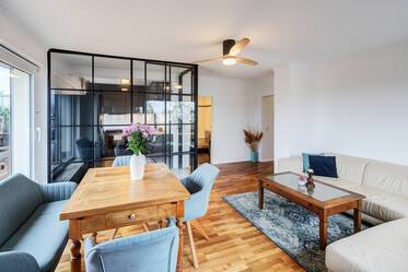 広々とした屋上テラス付きペントハウス賃貸