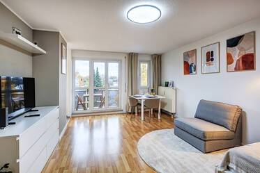 Ramersdorfの新しく家具付きアパート賃貸