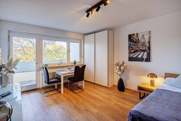 家具付 マンション 場所： Moosach