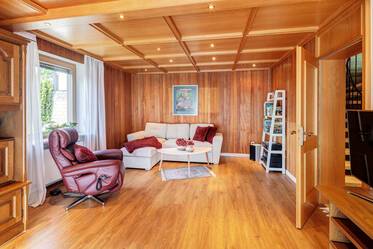 家具付 セミ・デタッチド・ハウス（一戸建てを二つに分けた家屋） 場所： Lochhausen