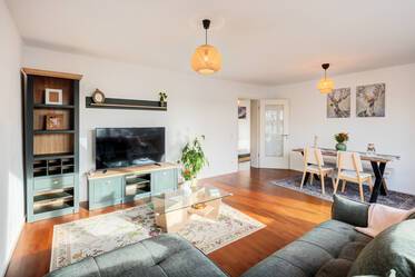 閑静なエリアの広々としたアパート - バルコニー2つ付き