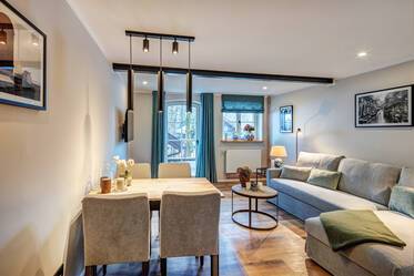 家具付 メゾネット・マンション（複数階にわたるマンション） 場所： Waakirchen