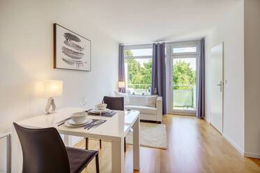 美しくしつらえられた マンション 場所： Schwabing