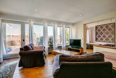 美しくしつらえられた ペントハウス 場所： Lehel