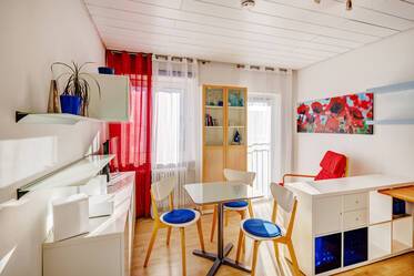 Au-Haidhausen：Rosenheim広場近くの日当たりの良いアパート