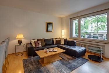 Schwabingの好立地にある家具付き3部屋アパートメント賃貸