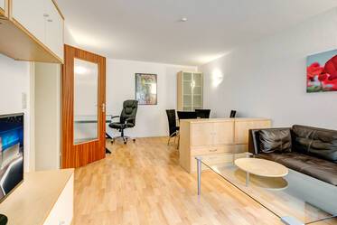 美しくしつらえられた マンション 場所： Neuhausen