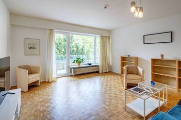 美しくしつらえられた マンション 場所： Schwabing