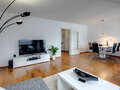 アティック・フラット（屋根裏） München Trudering 04 リビングルーム 10283
