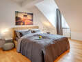 アティック・フラット（屋根裏） München Schwabing-Nord (zw. Belgrad- & Leopoldstraße) 01 寝室 10759