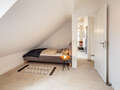 アティック・フラット（屋根裏） München Nymphenburg 01 2.　寝室 12497