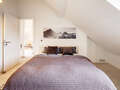 アティック・フラット（屋根裏） München Nymphenburg 06 1. 寝室 12497