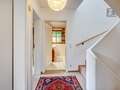 セミ・デタッチド・ハウス（一戸建てを二つに分けた家屋） Schäftlarn 06 玄関入り口 13045
