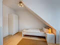 アティック・フラット（屋根裏） München Ludwigsvorstadt 01 3.　寝室 13896