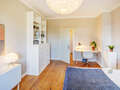アティック・フラット（屋根裏） München Neuhausen 04 寝室 14555