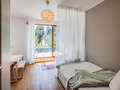 セミ・デタッチド・ハウス（一戸建てを二つに分けた家屋） Inning am Ammersee 01 3.　寝室 14905