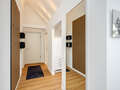 アティック・フラット（屋根裏） München Schwabing 01 玄関入り口 5576