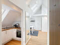 アティック・フラット（屋根裏） München Schwabing 03 玄関入り口 5576