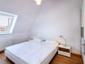 アティック・フラット（屋根裏） München Neuhausen 01 寝室 7084