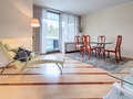 マンション München Arabellapark 03 リビングルーム 7141
