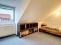 アティック・フラット（屋根裏） München Obergiesing 02 寝室 9124