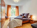 庭付き住宅 München Forstenried 01 寝室 9703